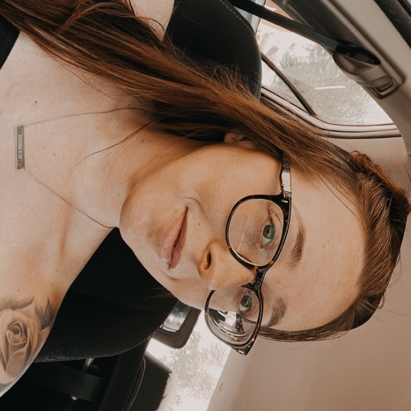 Meet your Posher, Shelby - Picture 1 of 1